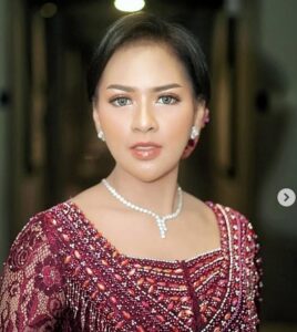 Ibu Givany Christy P